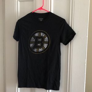 Women’s small Boston Bruins vintage style tee